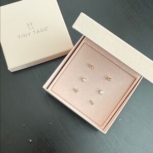 Tiny Tags - classic stud earring set